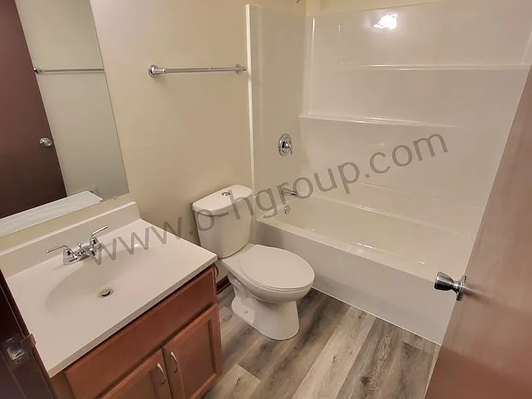 Parkview East — Photo 18