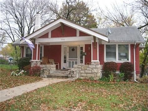 3rd image of 5743 Woodland Ave