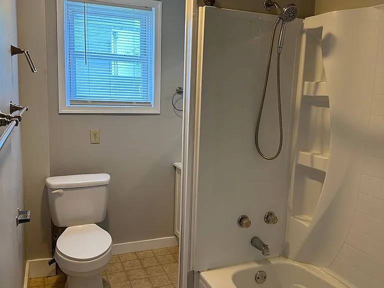 215 Millwood Ave — Photo 9