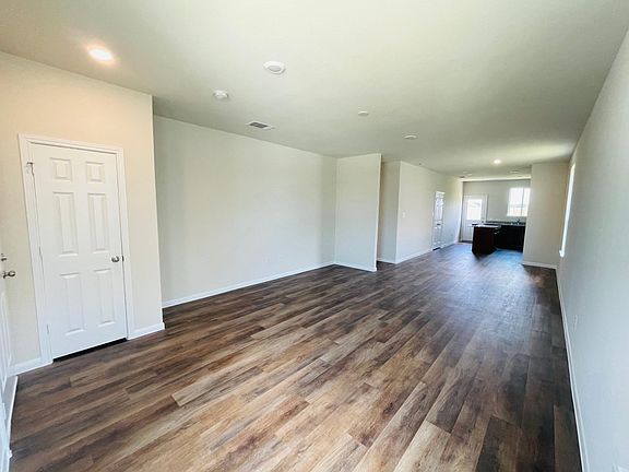Open concept plan for intimate family bonding