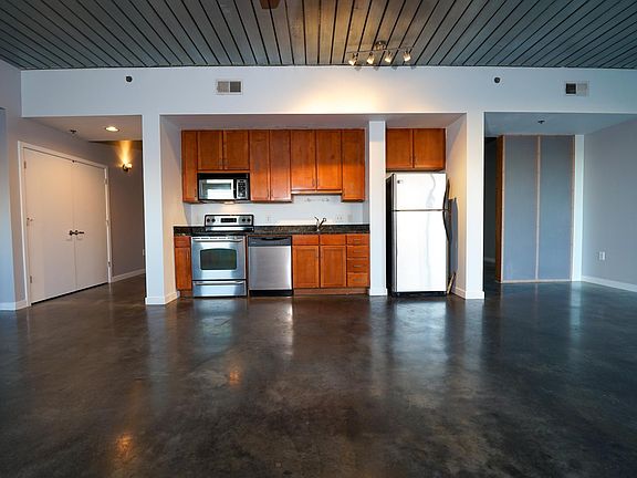 Open Floor Plan With Fully Equipped Kitchen