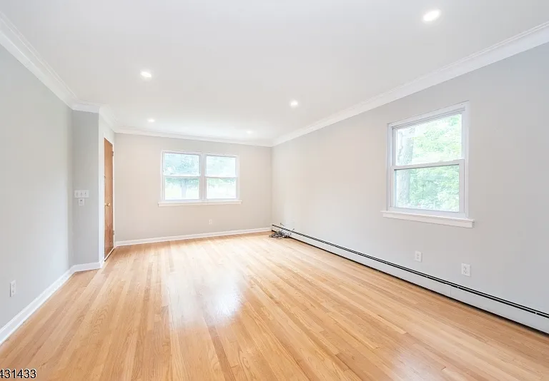 25 Whitfield St #1 — Photo 2