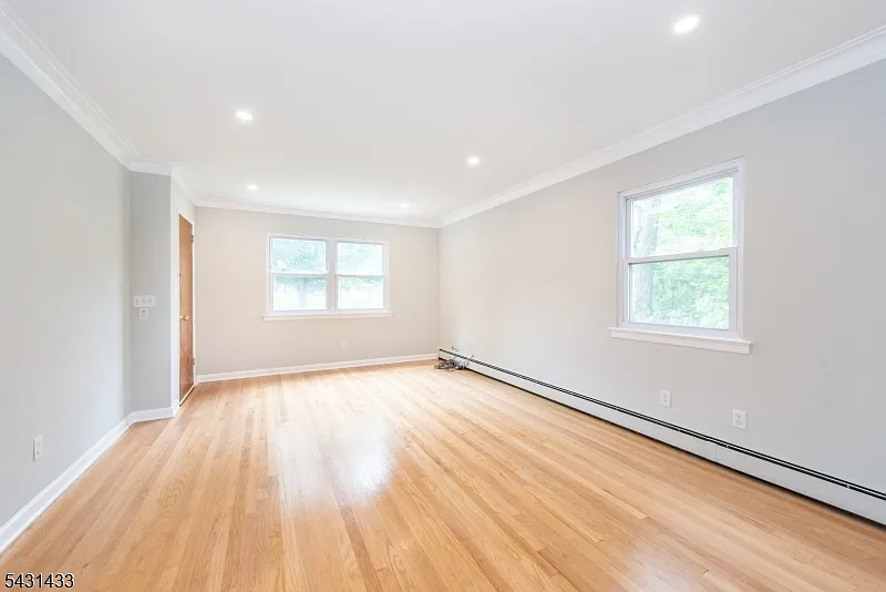 Building Photo - 25 Whitfield St #1
