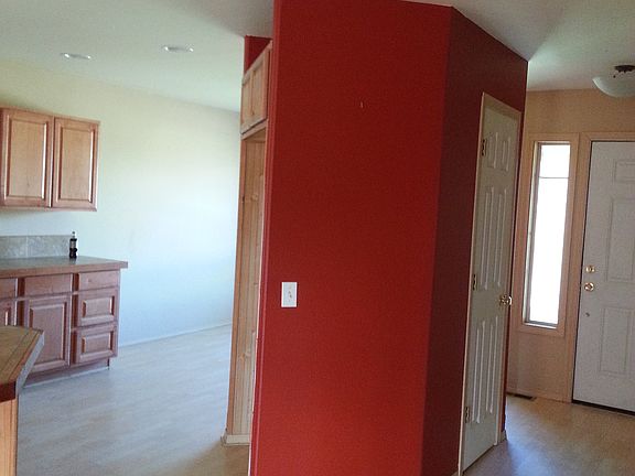 Fridge / Closet / Front Door