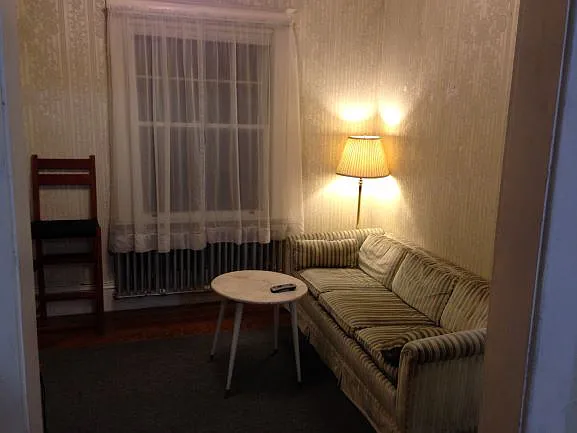 5 bed, 2.5 bath, 2696 sqft, $3,800 — Photo 3