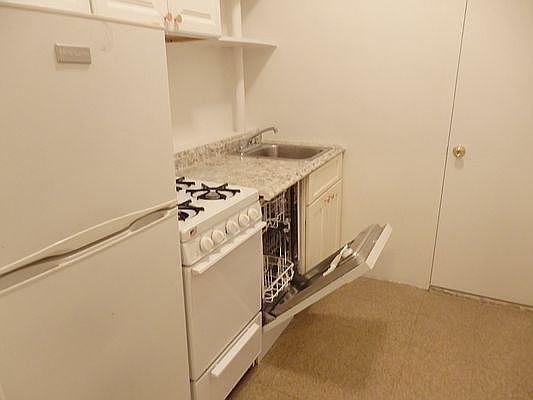 5th image of 454 W 45th St APT 1FE
