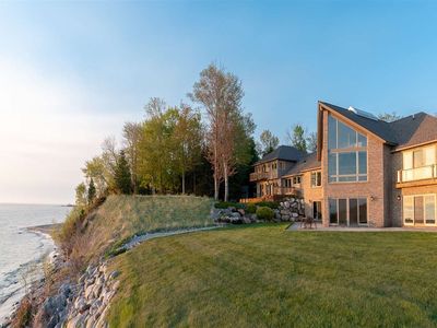 00141 Lake Shore Dr, Charlevoix, MI, 49720