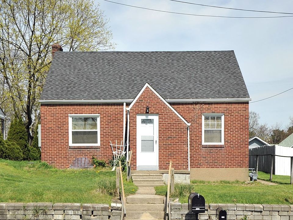 Front unit of duplex on Old Steubenville Pike