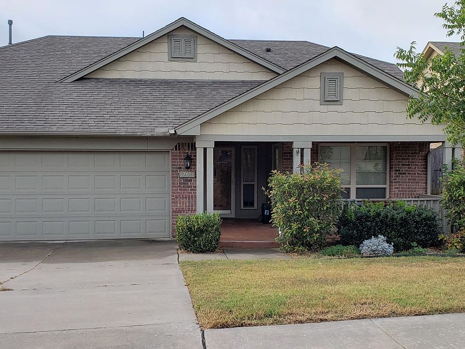 Front of Property, 2 car garage, covered front porch
