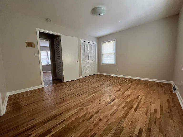 936 Duncan St — Photo 9