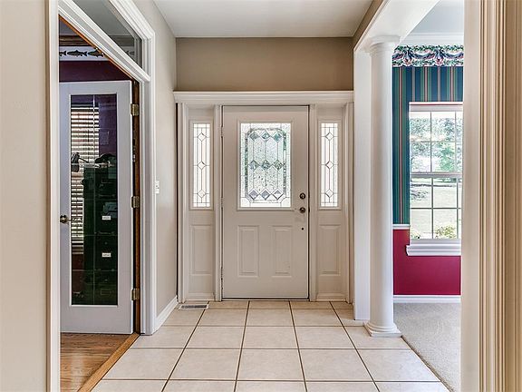 4th image of 1851 Silver Oaks Dr