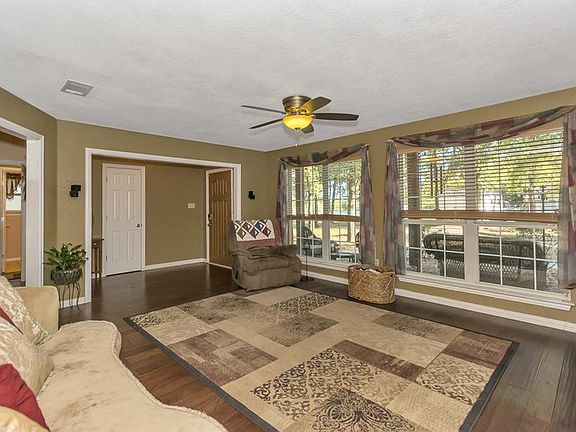5th image of 502 Oak Hills Dr
