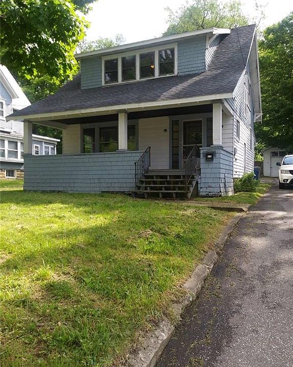 1st image of 515 Baldwin St