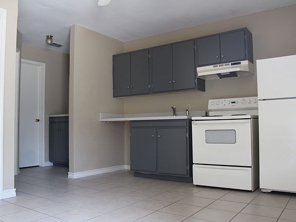 3rd image of 8-1305 Tilden Ave APT 8
