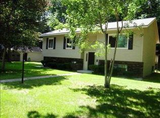 136 Jenni Jill Dr, Warrensburg, NY 12885