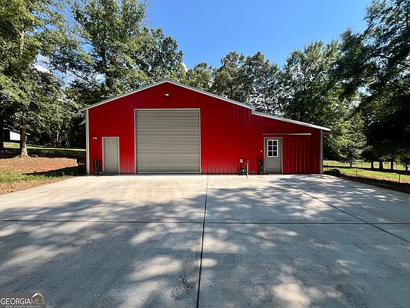 2nd image of 348 Lenox Cir