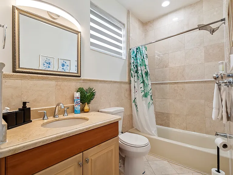 7350 SW 31st St — Photo 30