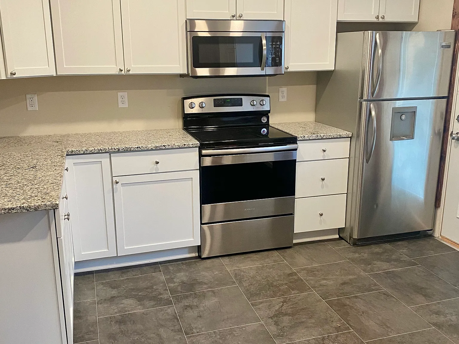 3 bed, 1492 sqft, $1,700 — Photo 3