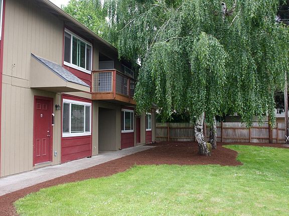 Common yard area professionally landscaped.