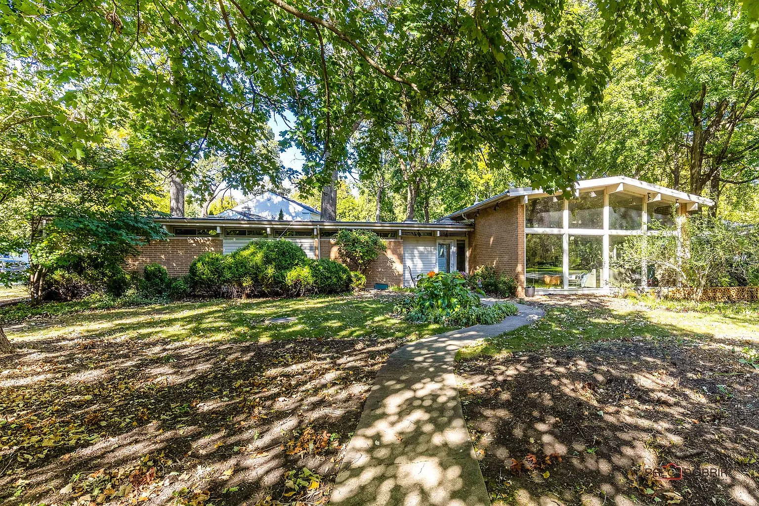 52 Wiltshire Dr photo 1