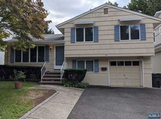 106 Spring Ave, Bergenfield, NJ 07621