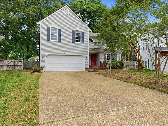2nd image of 821 Lancaster Ln