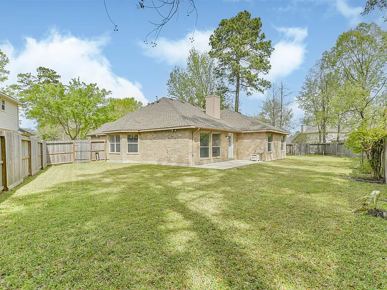 7 Heron Hollow Ct — Photo 2