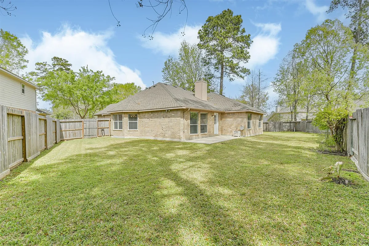 Building Photo - 7 Heron Hollow Ct