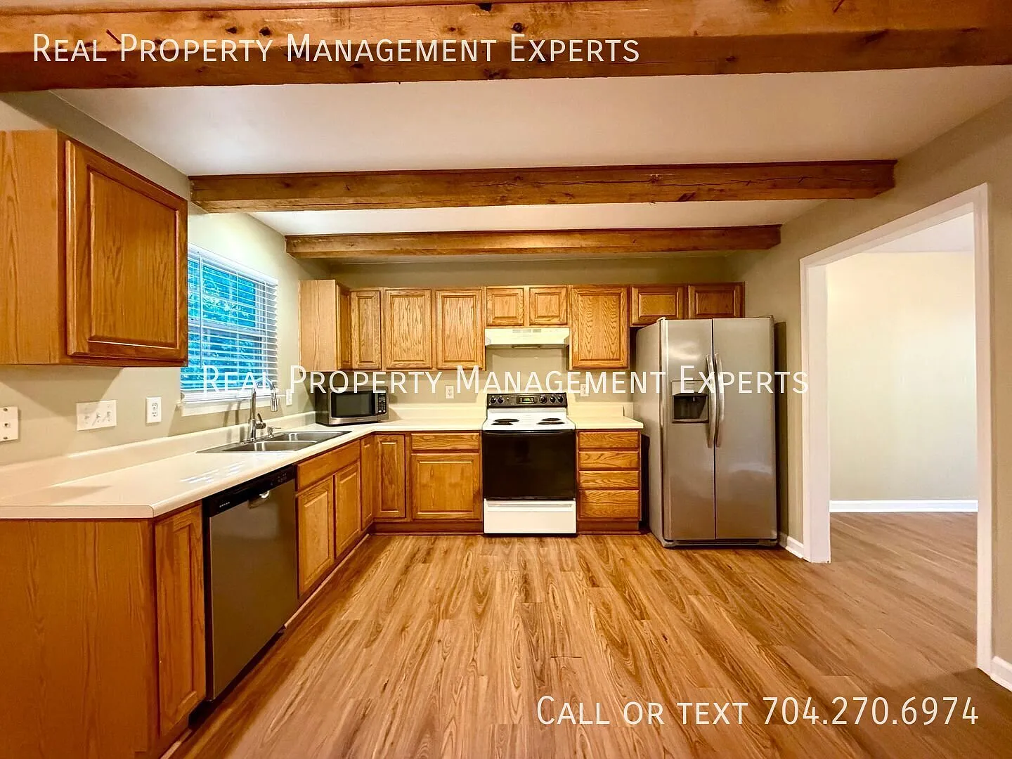 Beautiful 3BR/2.5BA Home in Huntersville! — Photo 2