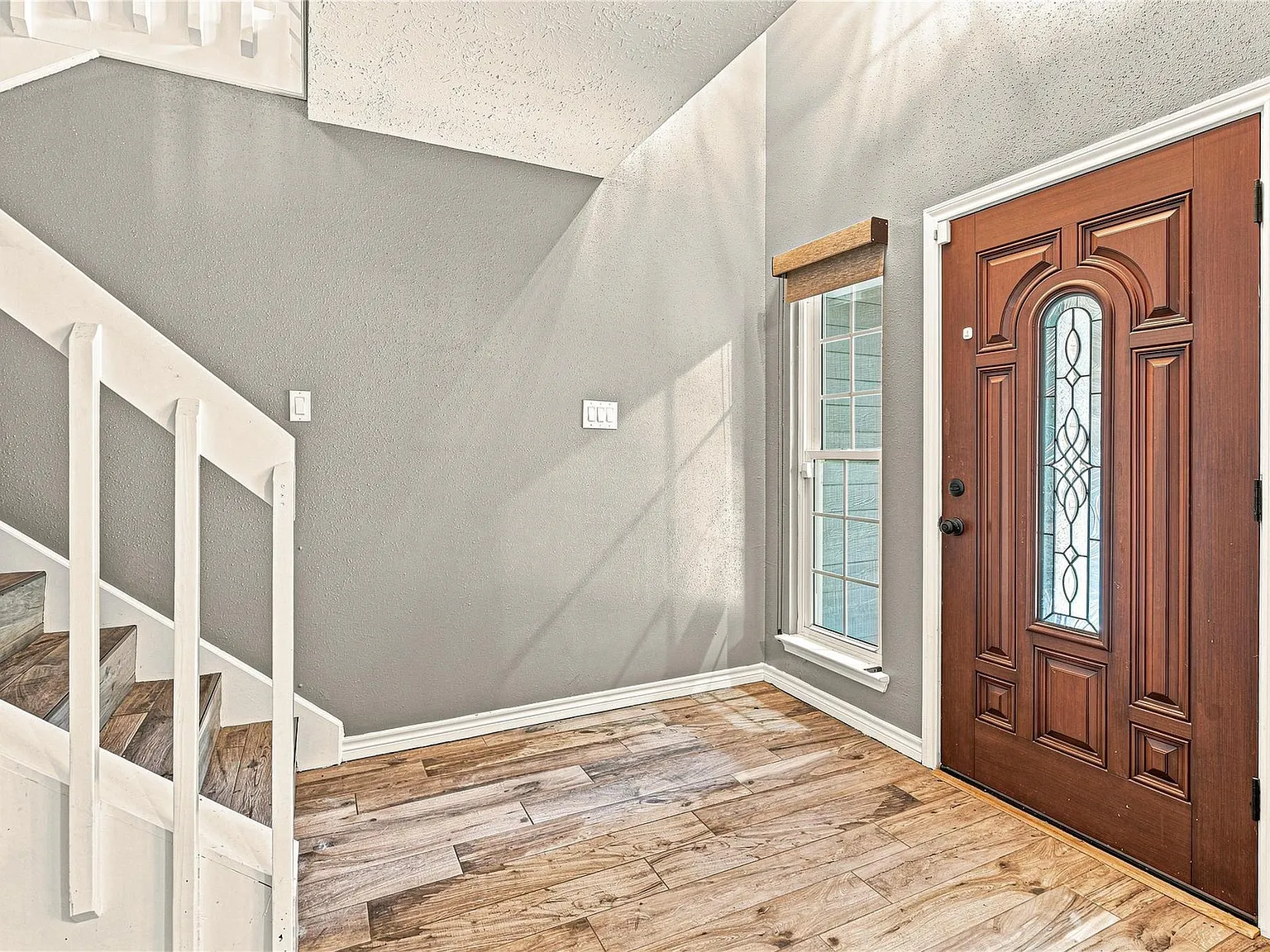 3 bed, 2.5 bath, 1845 sqft, $2,650 — Photo 2