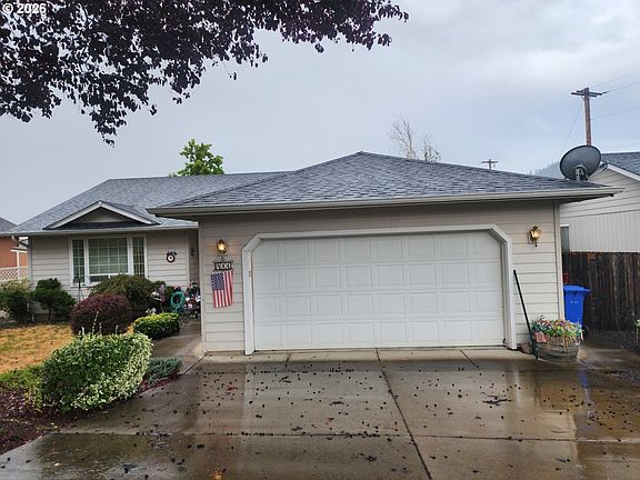 2nd image of 411 Sunnyside Dr