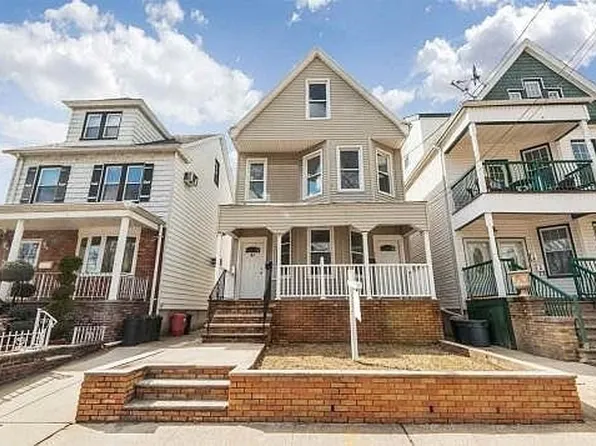 97 Humphrey Ave, Bayonne, NJ 07002