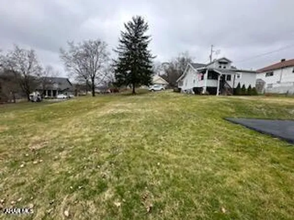 3933-35 W Walnut Ave, Altoona, PA 16601