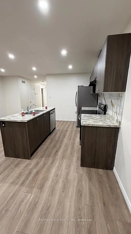 3 bed, $2,650 — Photo 4