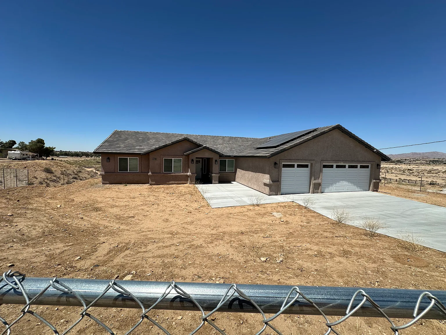 19280 Glendale Ct — Photo 2
