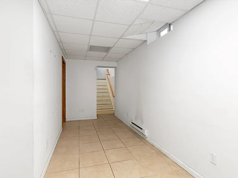311 Page Ave — Photo 24