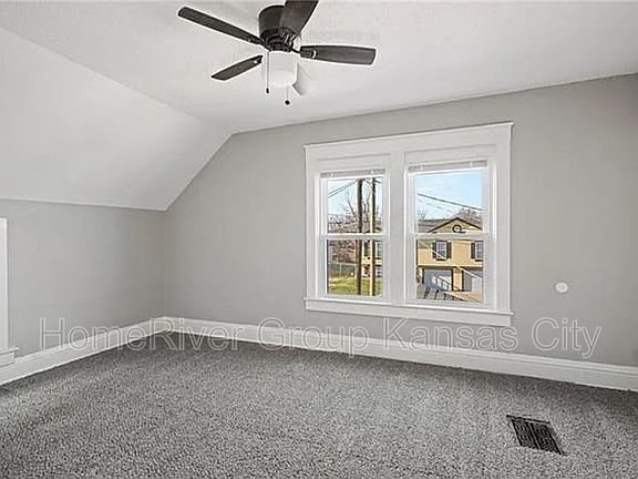 4th image of 723 Ewing Ave