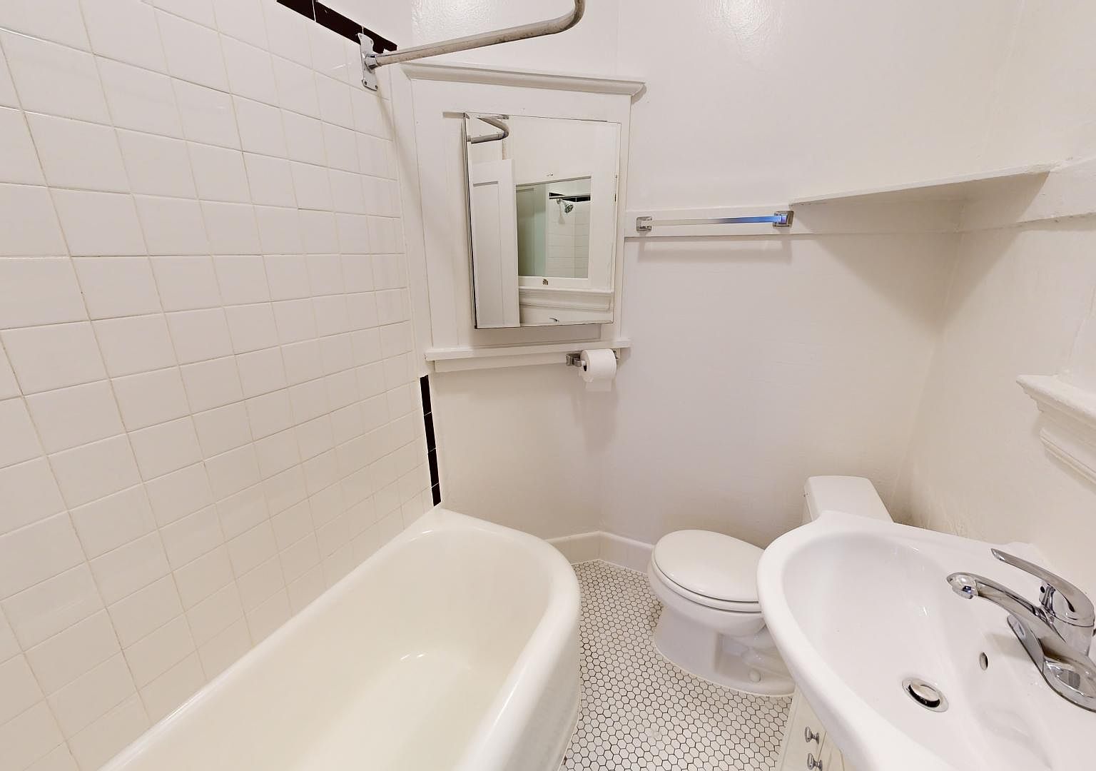 925 Geary St APT 409 - Main Image
