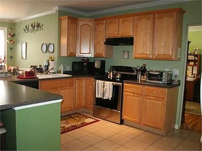 4th image of 12 Walden Ct