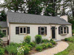82 Penacook Rd, Hopkinton, NH 03229