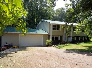 105 Oak Tree Dr, Oliver Springs, TN 37840