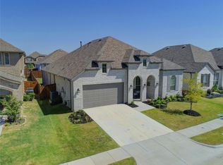 1421 Saddle Ridge Dr, Aubrey, TX 76227