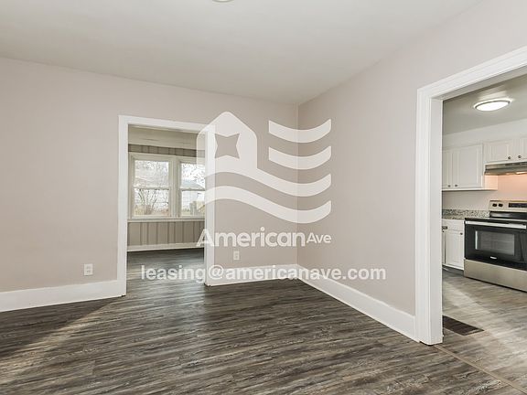 1135057_005_wm_-_living_room_13408838.jpg