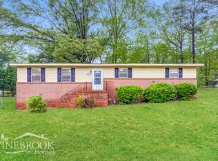 920 27th Ave N, Hueytown, AL 35023