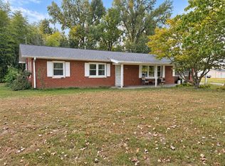 450 College Rd, Eldorado, IL 62930