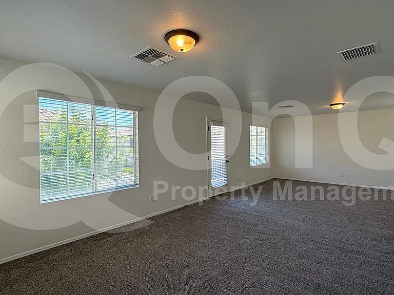 3927 E Edna Dr — Photo 7