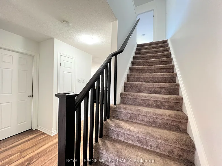 46 Renfrew St — Photo 17