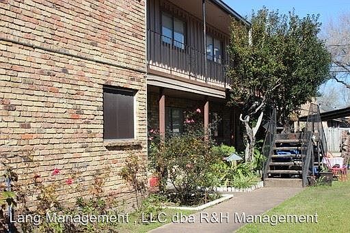 2nd image of 103 Avenue E APT 7