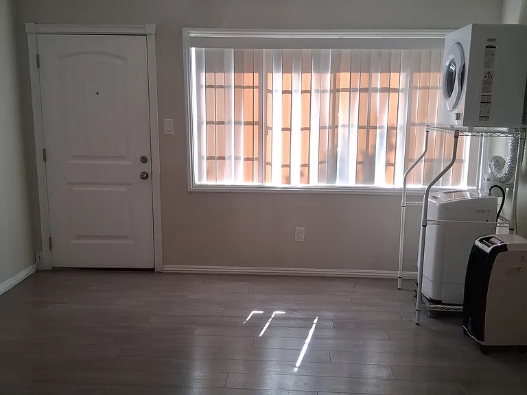 5852 David Ave — Photo 12