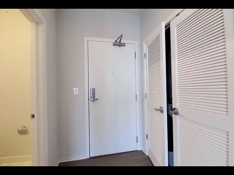 700 W Quincy St #3302 — Photo 11